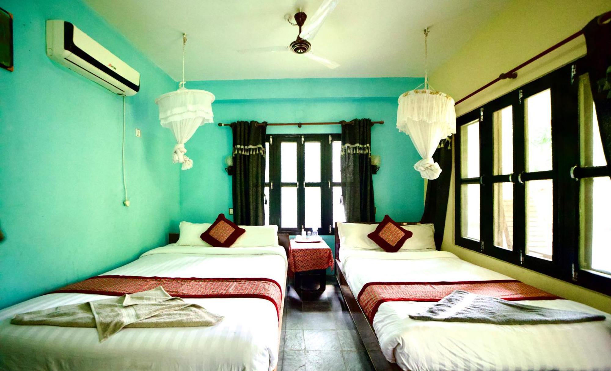 Chitwan Gaida Lodge - Animal Lovers & Birdwatchers Paradise Sauraha Exteriér fotografie