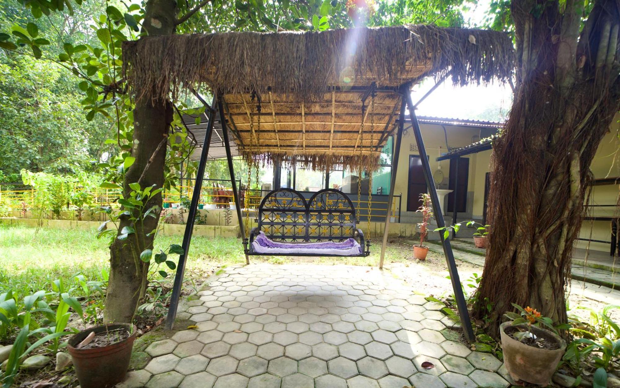 Chitwan Gaida Lodge - Animal Lovers & Birdwatchers Paradise Sauraha Exteriér fotografie