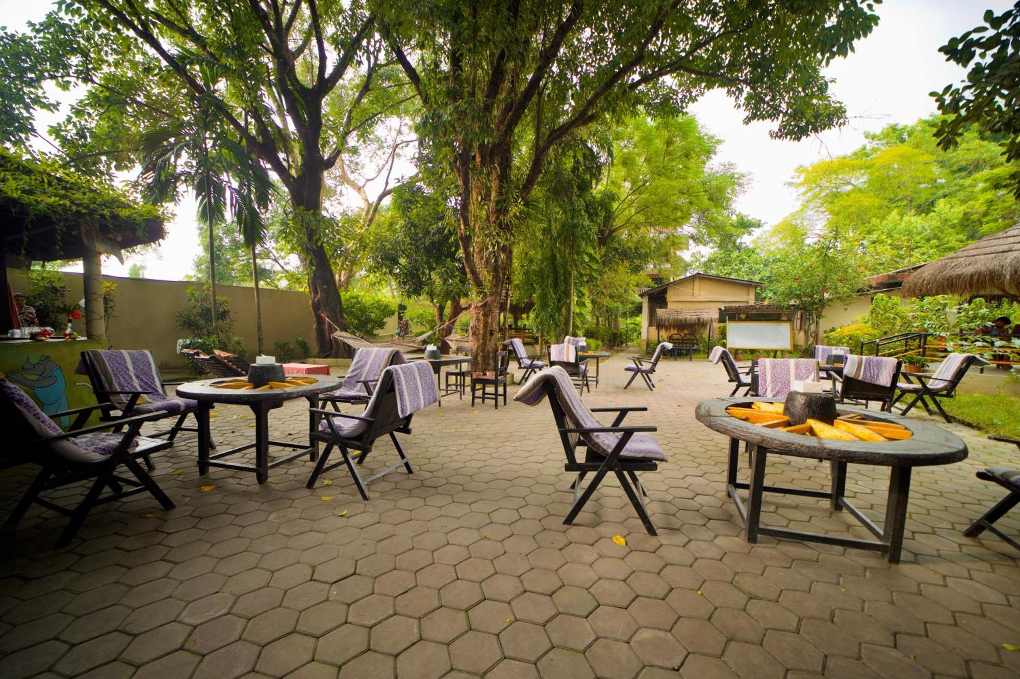 Chitwan Gaida Lodge - Animal Lovers & Birdwatchers Paradise Sauraha Exteriér fotografie